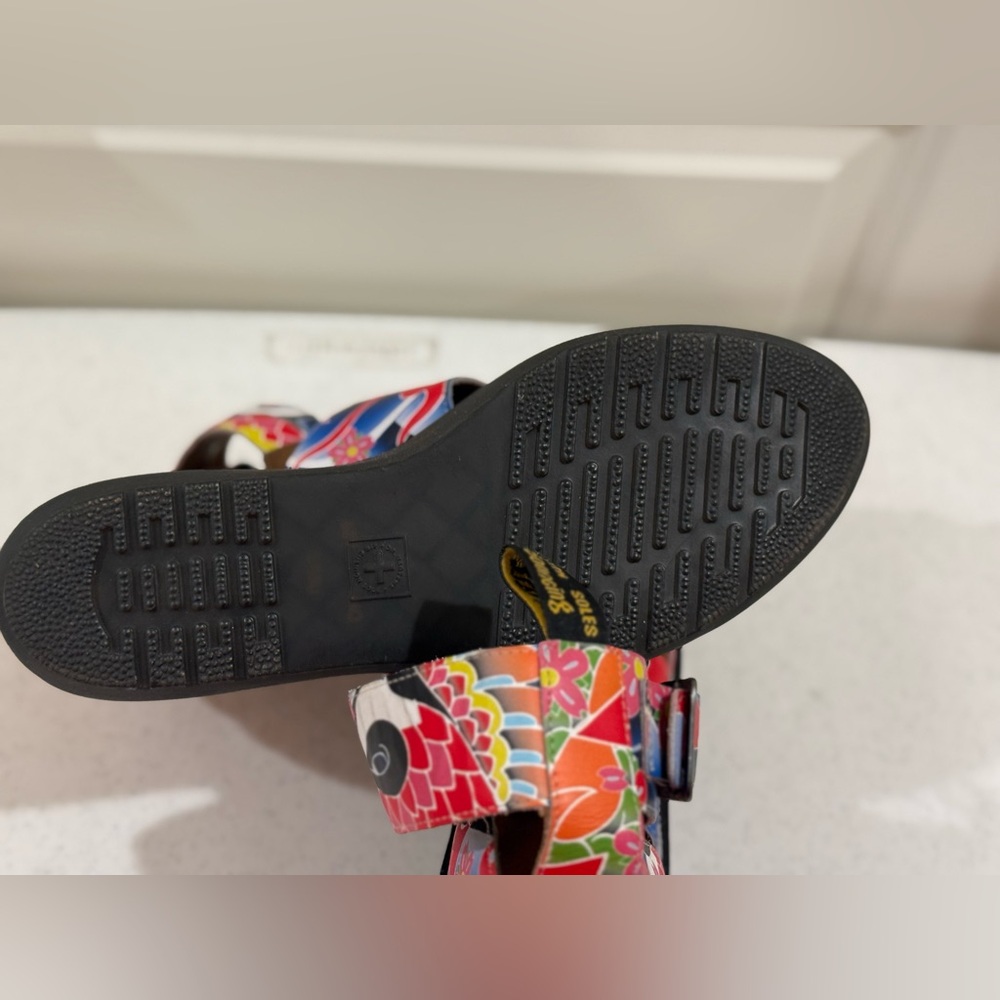 NEW Dr. Martens “ Bessie “ Leather Koi Pond Platform Sandals ~ Size 10 - Picture 3 of 16